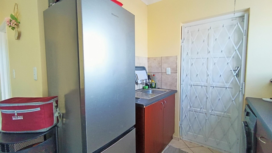 2 Bedroom Property for Sale in The Connifers Western Cape
